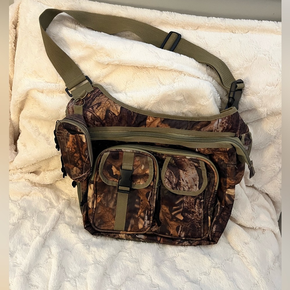Camo crossbody bag/backpack